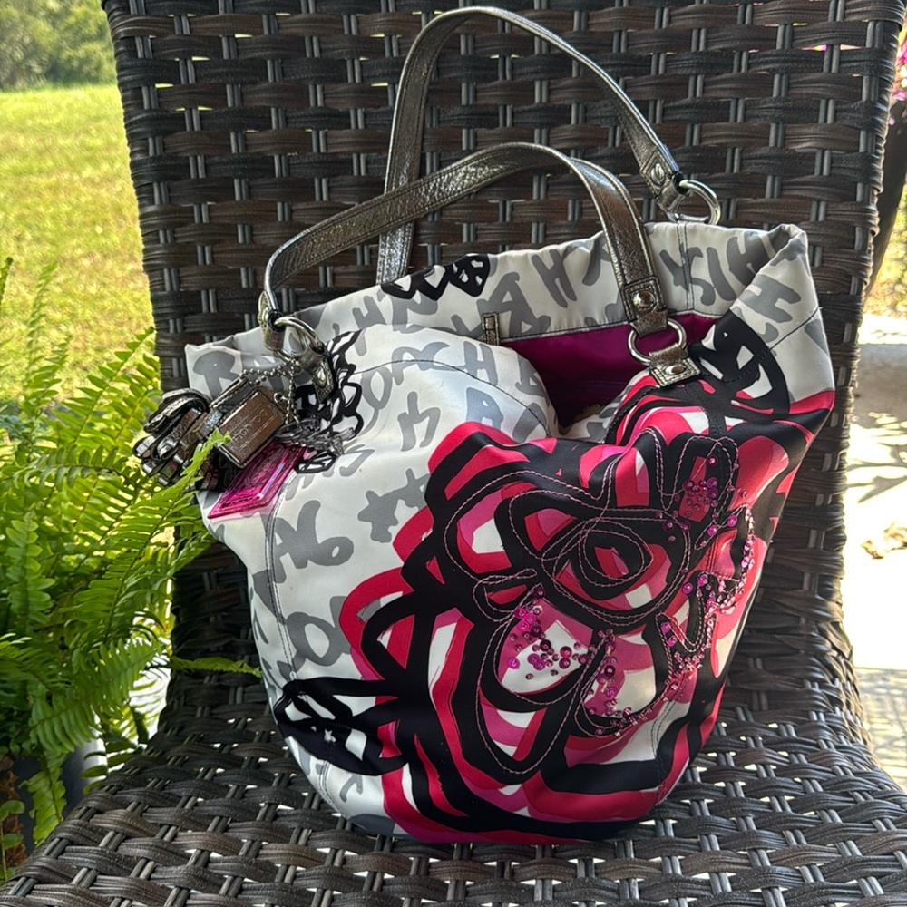 Rare! Coach Poppy Bella Graffiti Glam Tote  XL 14735
